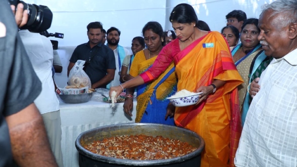 YS Sharmila to Merge YSRTP with Congress