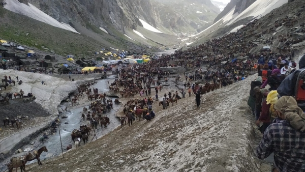 Davangere Women Escaped Danger During Amarnath Yatra