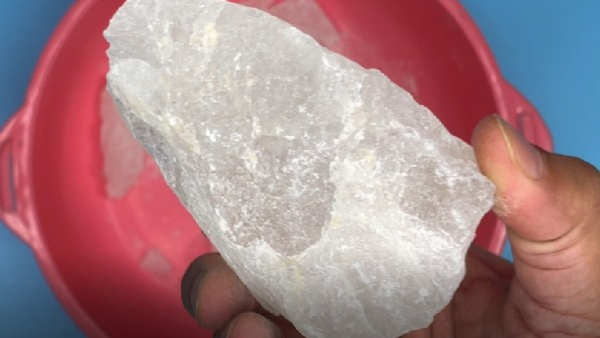 Amazing Health Benefits of Fitkari or Alum Stone Amazing Health Benefits of Fitkari or Alum Stone