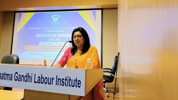 Despite Failing 12th, Officer Anju Sharma Passes IAS in First Attempt at age of 22