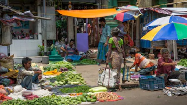 1500 Road Side Vendors Rally Mahadevapura To KPCC Office Against Clear Of BBMP On Monday 1500 Road Side Vendors Rally Mahadevapura To KPCC Office Against Clear Of BBMP On Monday