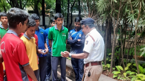 How to Become traffic Warden In Bengaluru? How to Apply, Eligibility Criteria