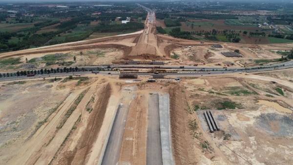 Minister Nitin Gadkari Tweet On Bengaluru Chennai Expressway