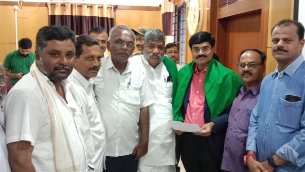 Farmers Union Request To DC For Water Should Be Drained From Bhadra Canal Category- Davanagere 