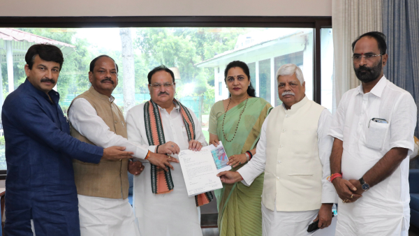 BJP Committee Members Report Submit To JP Nadda Of worker Death Due To Police Lathi Charge BJP Committee Members Report Submit To JP Nadda Of worker Death Due To Police Lathi Charge