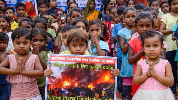 bsf-jawan-molesting-woman bsf-jawan-molesting-woman