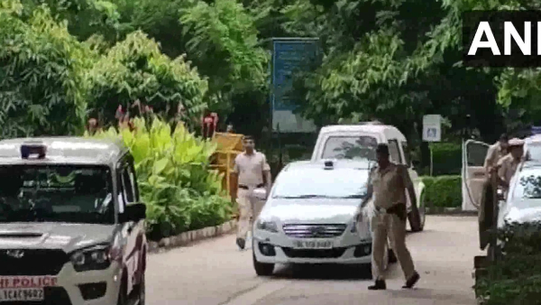 Delhi Crime: Student murdered with iron rod in South Delhi park, spurned lover arrested