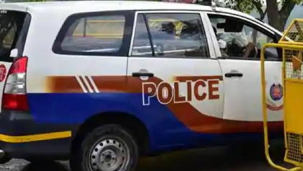 Lovers Romance On Speeding Bike Ride: Delhi Traffic Police Slams Impose Rs 11000 Fine 