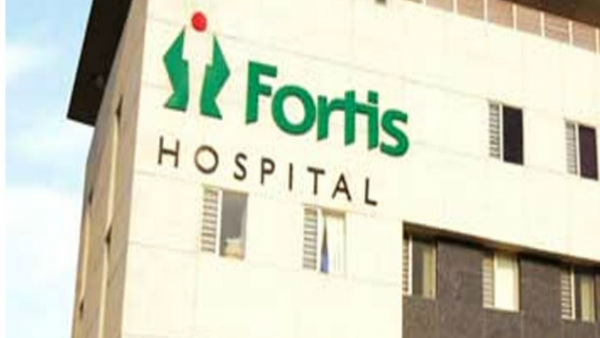 Fortis Hospital Team Successfully Operated On A Girl Who Lost Esophagus After Drinking Floor Cleaner.