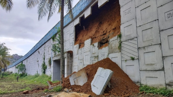National Highway flyover barrier collapsed near Hangarahalli of Hassan district