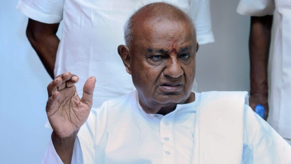 BJP Leader C P Yogeshwara Daughter meets Karnataka dcm dk shivakumar- What did they discuss?