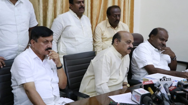 BJP Leader C P Yogeshwara Daughter meets Karnataka dcm dk shivakumar- What did they discuss?