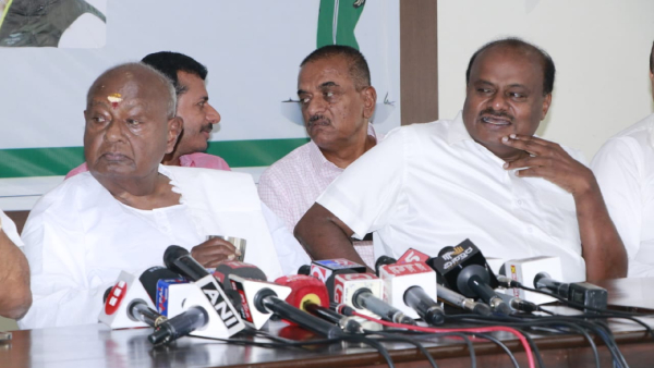 Congressmen are placing flower pot on peoples heads: HD Kumaraswamy 