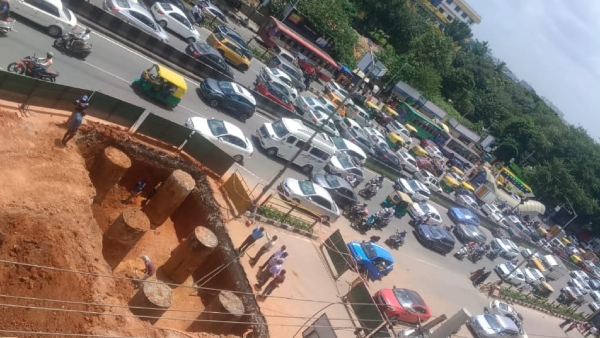 Hebbal Service Road in Bengaluru Closed for 15 Days Flyover Work Hebbal Service Road in Bengaluru Closed for 15 Days Flyover Work