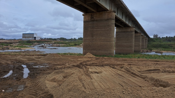 Illegal Sand Mining Near Hemavathi River Bridge, Kallahalli-Katte Kyathanahalli