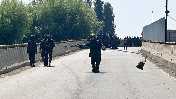 IED Bomb Detected in Baramulla National Highway in Srinagar, Now Traffic Restored IED Bomb Detected in Baramulla National Highway in Srinagar, Now Traffic Restored