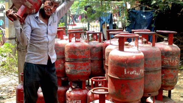 Prices Of Commercial LPG Gas Cylinders Hike By Rs 7 