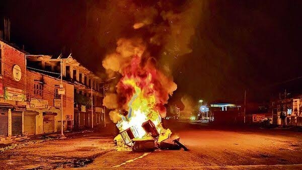Supreme Court Hearing on Manipur Violence: SC pulls up police for delay in zero FIR. Top updates Supreme Court Hearing on Manipur Violence: SC pulls up police for delay in zero FIR. Top updates