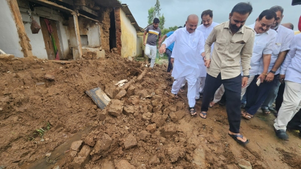 minister-santosh-lad-visit