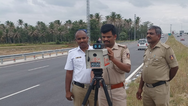 Bengaluru–Mysuru Expressway: 1 lakh Rupees Fined to motorists who Speed limits rules violation 