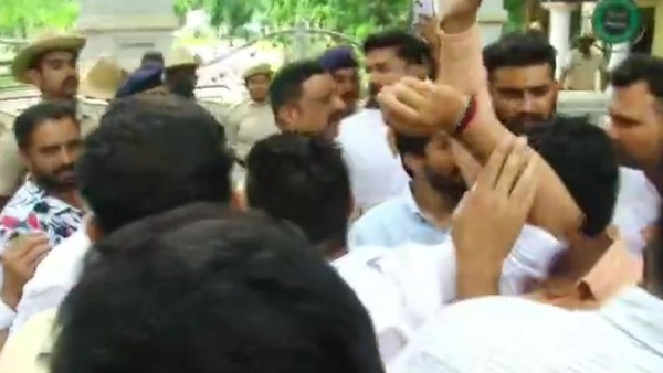 Congress Workers Protest Against Central Government At Mysuru