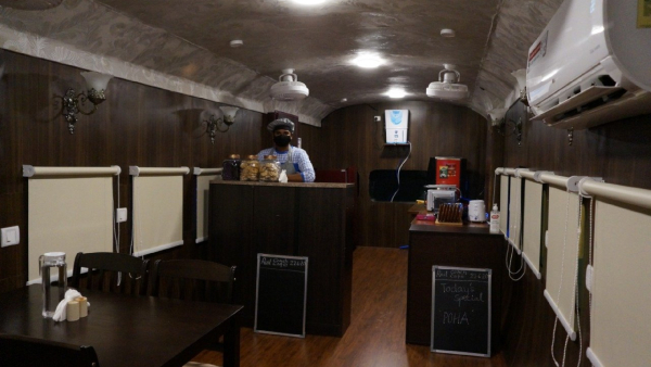Railway Coaches Converted Into Beautiful Restaurants in Sir M. Visvesvaraya Terminal Bengaluru