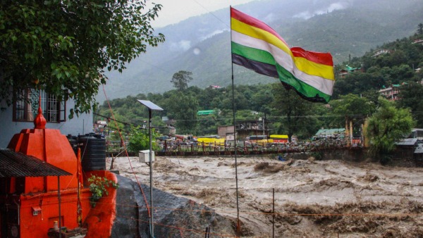 Himachal Pradesh and Uttarakhand Issued Heavy Rain Alerts For The Next Two Days