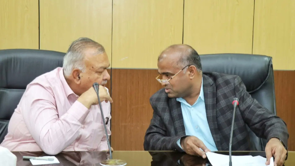 private bus, auto, taxi drivers strike Return: Transport Ministers meeting resulted 