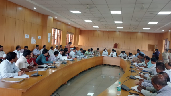 D.K Suresh Instructs Officials To Prevent Accidents On Bengaluru-Mysuru Expressway