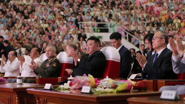 russian-defence-minister-visits-north-korea