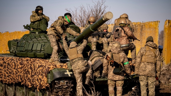 Russia continues attack on Ukraine port cities 