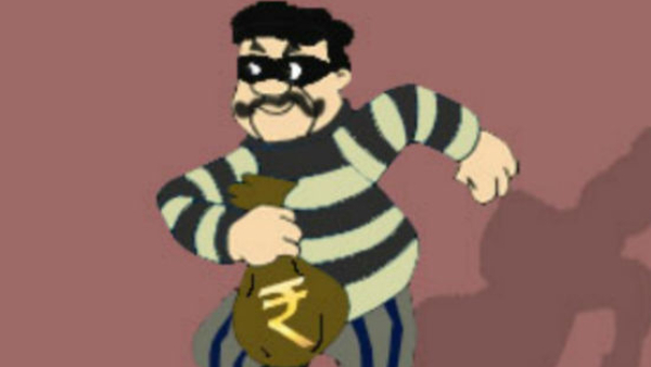 Haryana: 5000 from the temple donation box. Thief stole and donated 10 rupees!