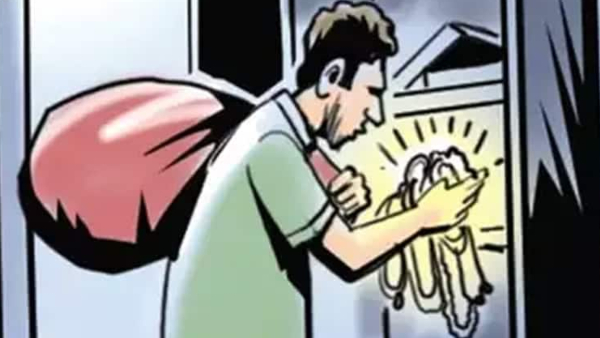 Haryana: 5000 from the temple donation box. Thief stole and donated 10 rupees!