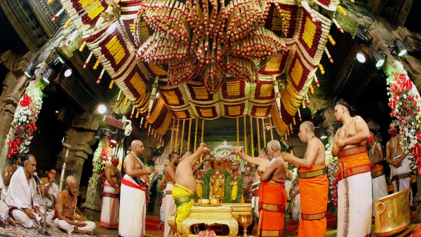 Tirupati Balaji has tons of gold, thousands of crores of money - how much deposits in which banks?