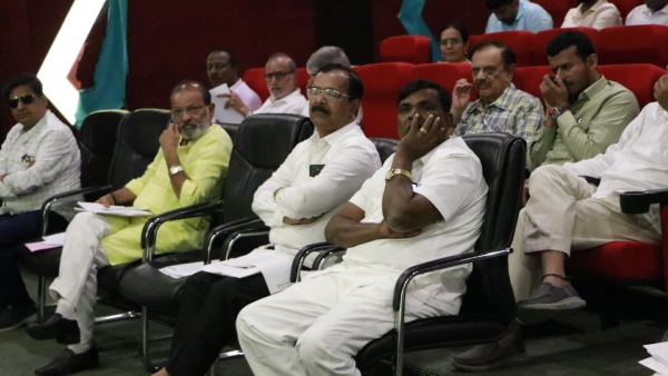 12-jds-mlas-said-to-be-eyeing-congress