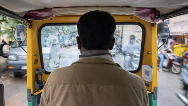 auto-driver-dies-of-heart-attack-in-bengaluru