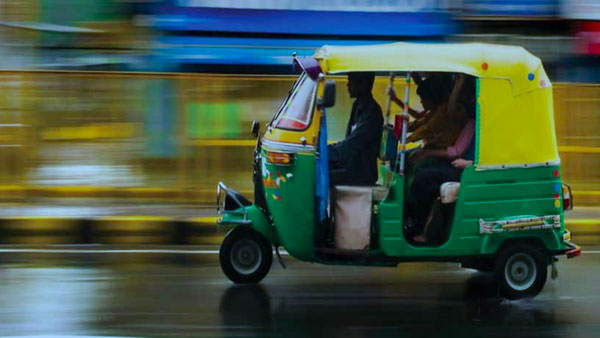 Bengalurus Women Share About An Auto Drivers Amusing Waiting Time Goes Viral