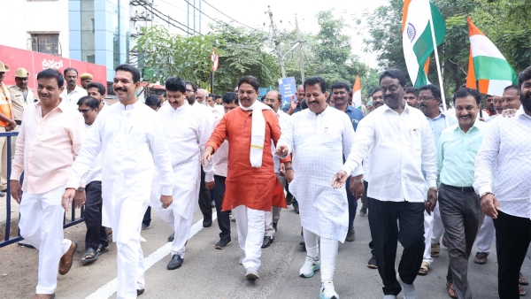 Social Media War Continues Between Karnataka Congress And BJP