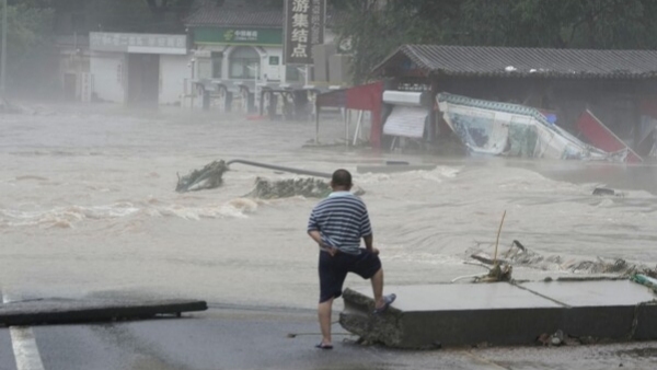 Massive Flooding and Rain creates history in China 