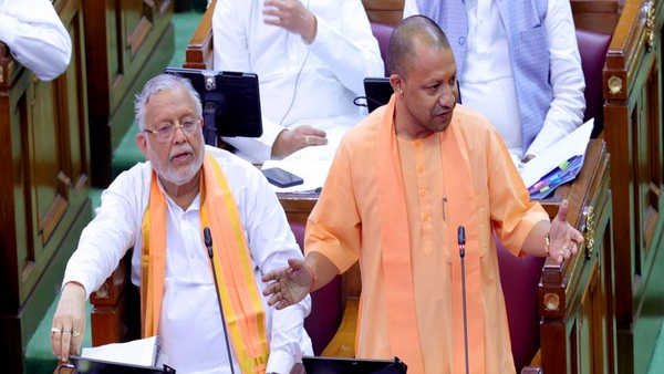 cm-yogi-adityanath-lashed-out