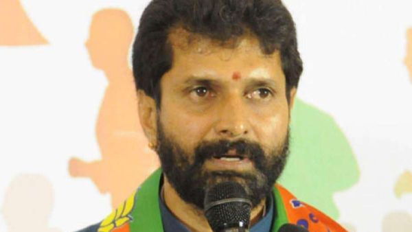 What did CT Ravi say about some BJP leaders joining the Congress?