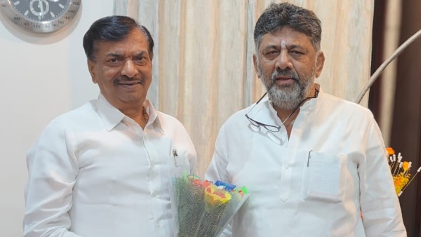 JDS Leader Ayanur Manjunath Meets DK Shivakumar 