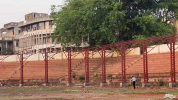 Hubballi-Dharwad Smart City Limited Company Received More Than 93 lakhs Fine From Contractors