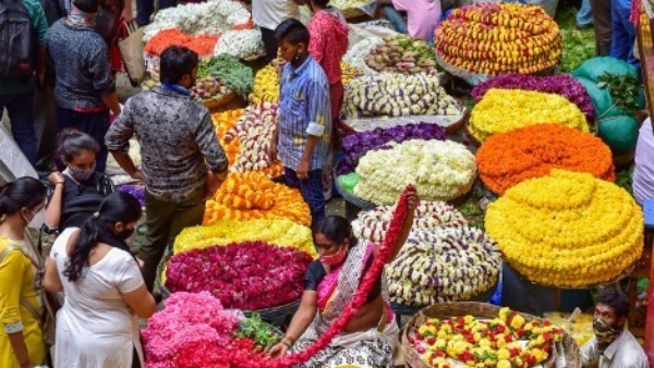 flower-prices-rise-for-varamahalakshmi