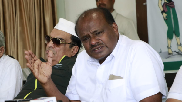 hd-kumaraswamy-attacks-dk-shivakumar