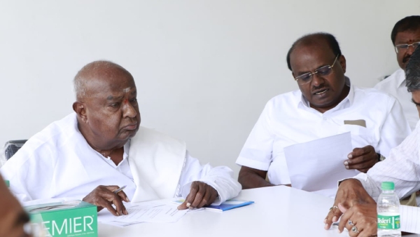 Dont Target CM Siddaramaiah Personally: What HD Devegowda Suggested to Kumaraswamy?
