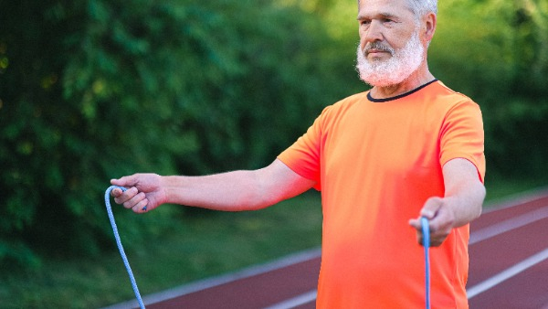 Do these 5 exercises to maintain heart health!