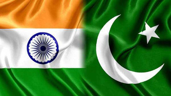 Why Pakistan celebrate Independence day one day before to India?