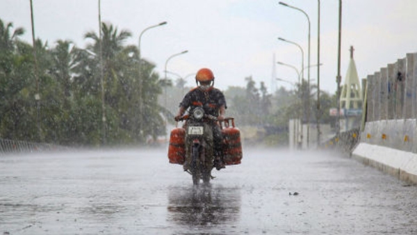 IMD Predicts Moderate To Heavy Rain In Few States Of India Till August 16, Know Rain Forecast