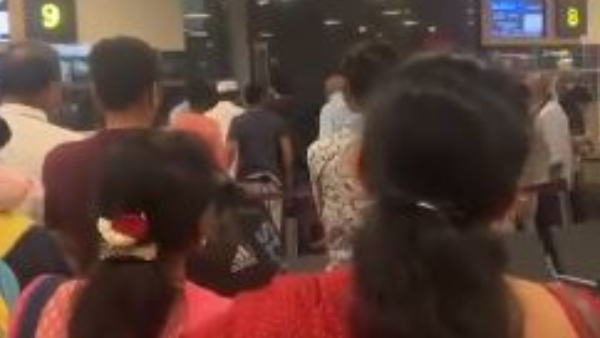  Bengaluru-Kolkata Indigo Flight Delayed 5-hr, Passengers Furious in KIA Airport